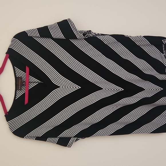 Women's blouse - Picture 1 of 8